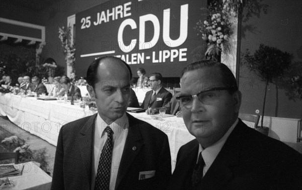 The CDU- North Rhine-Westphalia- Westphalia-Lippe celebrated its 25th anniversary in Dortmund in August 1971 with an event. Heinrich Windelen