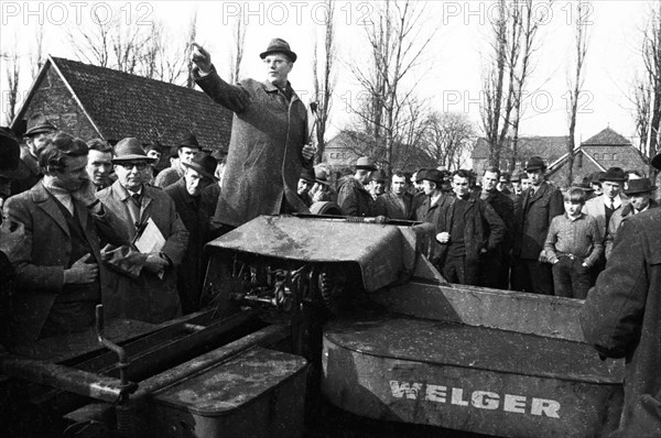 The auction of a farm on 2. 3. 1972 in the Muensterland in Ascheberg with all inventory and livestock