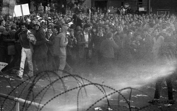 Far-reaching peaceful protests by students at the University of Muenster during the 1968 election campaign were answered by the police with the use of water cannons