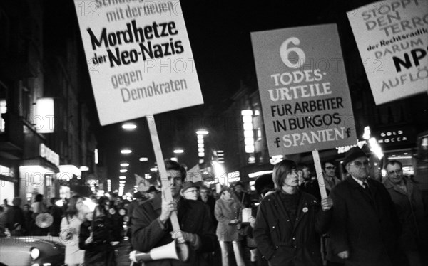 Cologne leftists demonstrated against neo-Nazis and international fascism through the city centre on 10. 11. 1968