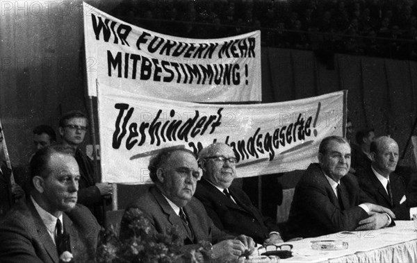 Trade union activities in the years 1965 to 1971 on the subject of co-determination and coal and steel co-determination in the Ruhr area. Heinz-Oskar Vetter all l