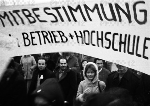 The dismissal of workers at the Mannesmann factory after a spontaneous strike not led by the union provoked protests by Mannesmann workers in Duisburg and other locations on 7 November 1973 and solidarity from workers at other factories