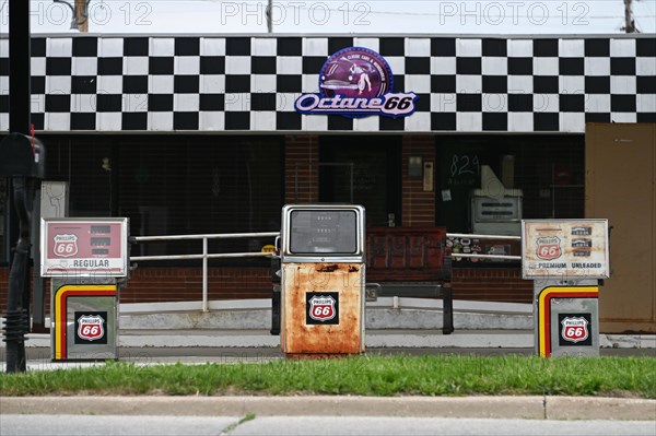 Old gas station in Pontiac