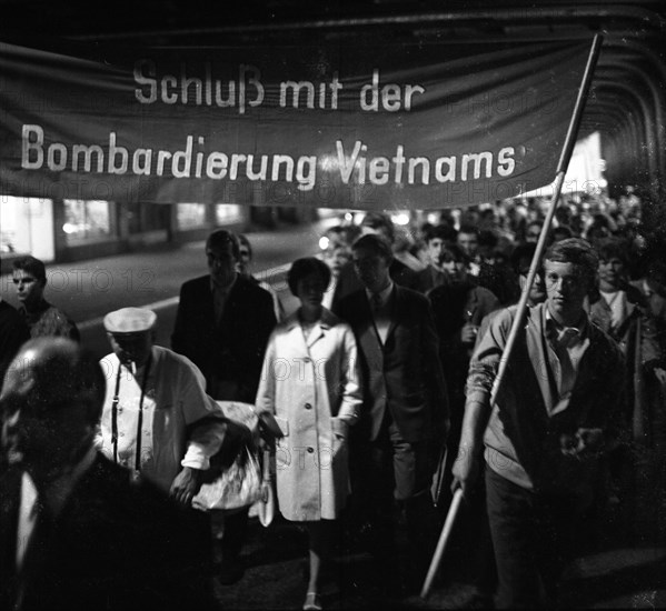 The anti-war day celebrated by trade unions and other democratic organisations was the day of Hitler's entry on 1. 9. 1939