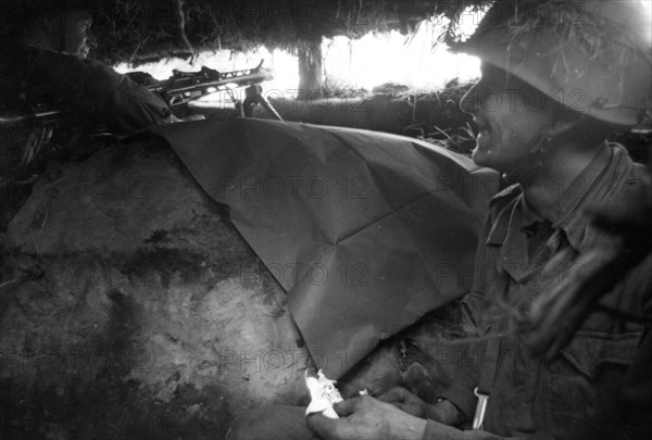 The basic training of conscripts in 1965 in a barracks in Dortmund and on a military training area in the Lueneburg Heath