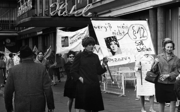 The Ruhr Action against the Emergency Laws in 1968 turned against the emergency legislation with numerous local actions by students