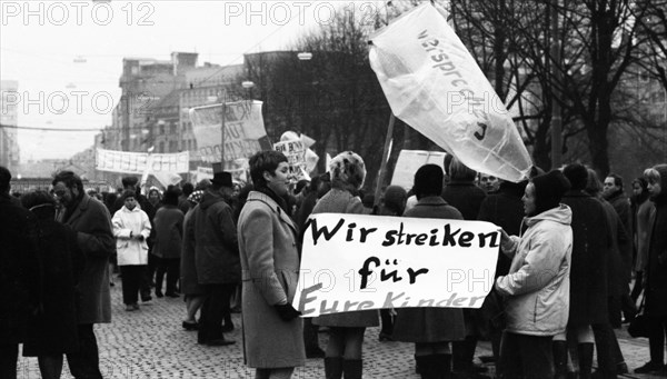 Students at the Paedagogische Hochschule in Dortmund and other universities protested in 1968 against an educational malaise