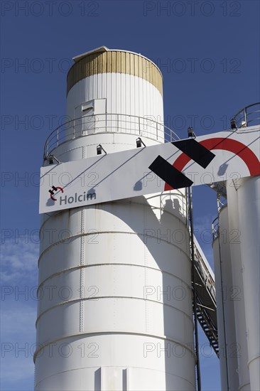 Silo with logo of Holcim AG