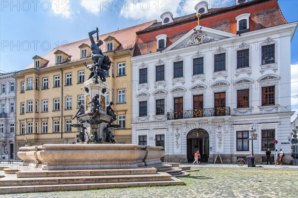 Hercules Fountain on Maximilianstrasse with Schaezler Palace