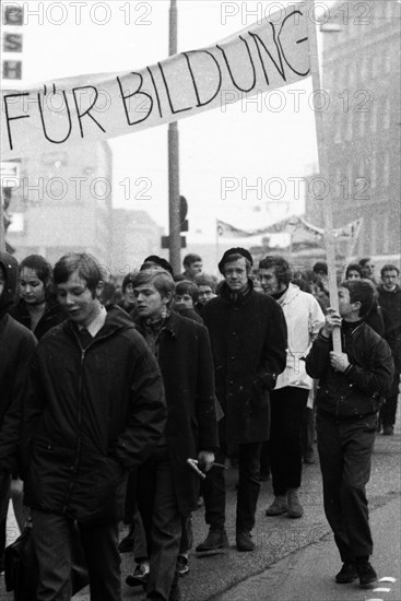 Students in the Ruhr area in the years 1965 to 1971 demonstrated in the Ruhr cities of Dortmund