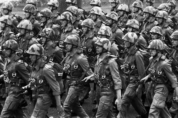 Parade of the Bundeswehr on the 20th anniversary of the founding of NATO in April 1969 at Dortmund Airport