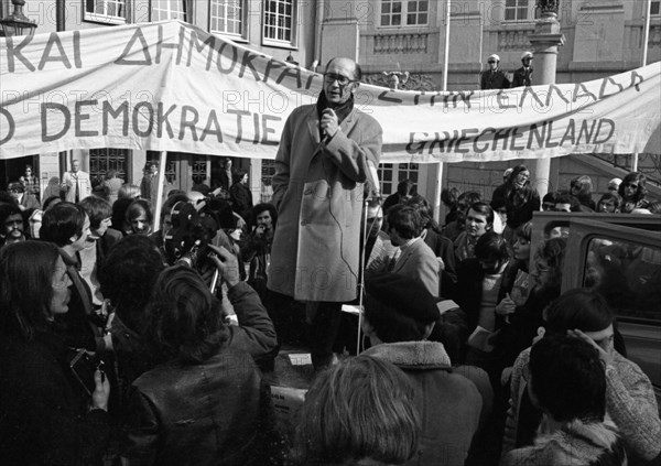 Greeks and Germans demonstrated in Bonn on 10. 3. 1973 against the Greek military junta and for freedom in Greece