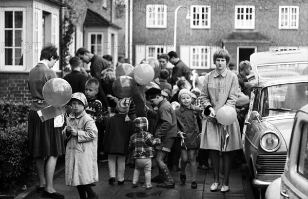 The peace movement demonstrated in Bonn on 16. 6. 1965 against the emergency laws and nuclear weapons