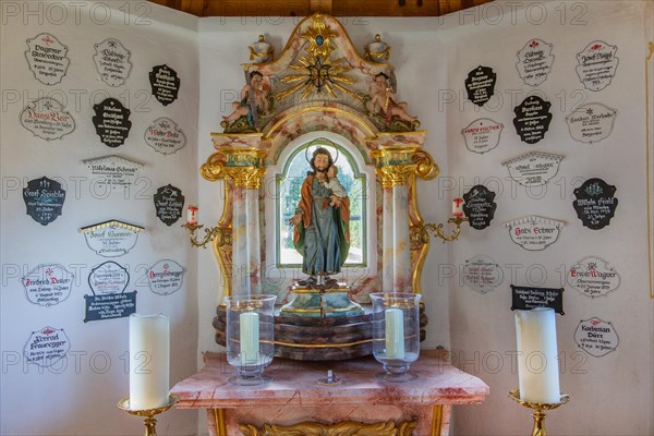 Interior with altar of Josefskapelle below Puerschling