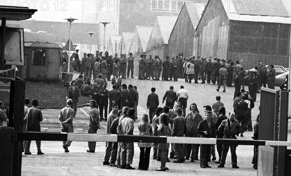 Many workers at the Opel factory in Bochum - here on 23 August 1973 - also took part in the wildcat strikes that swept through many parts of the Ruhr region