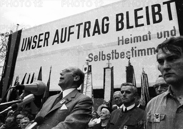 The Sudeten German Day of Expellees took place in 1972 on 21 May 1972 in Stuttgart. Walter Becher