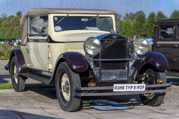 Vintage car Roehr 8 type R9