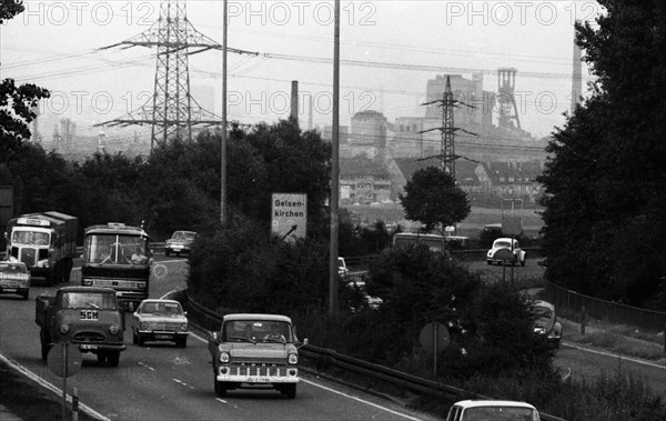 Traffic on the Ruhrschnellweg