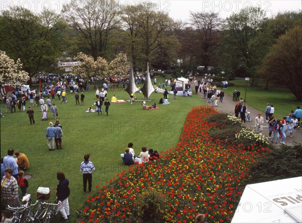 Dortmund. Leisure. Weekend 1988 in the Westfalenpark