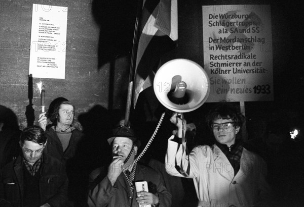 Cologne leftists demonstrated against neo-Nazis and international fascism through the city centre on 10. 11. 1968