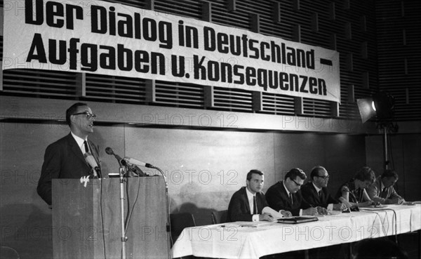 Dialogue in Germany was the motto of a conference of youth associations from East and West in June 1966 in the town hall in Oberhausen