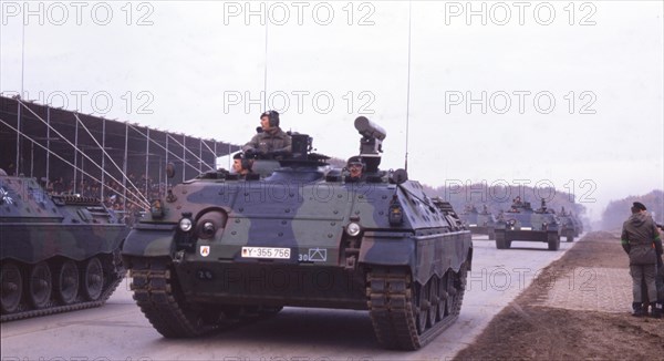 Bergen. Field parade of the Bundeswehr on the 30th anniversary of the founding of the Bundeswehr on 13. 11. 1985