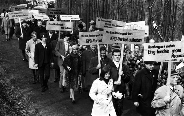 The traditional tribute to murdered Nazi victims on Good Friday 1945 in Rombergpark in Dortmund is also a demonstration