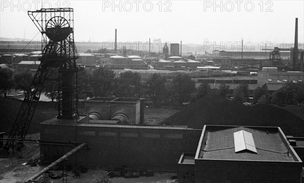 Characteristic of the Ruhr region around 1973 - here in Nov. 1973 - were the coal dumps all over the area. Essen. Coal dumps at the Emil Fritz colliery