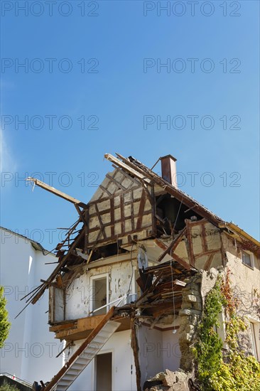 Demolition house