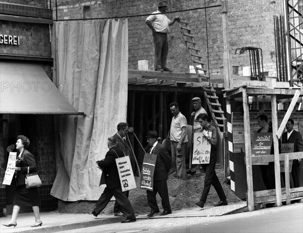 The peace movement demonstrated in Bonn on 16. 6. 1965 against the emergency laws and nuclear weapons