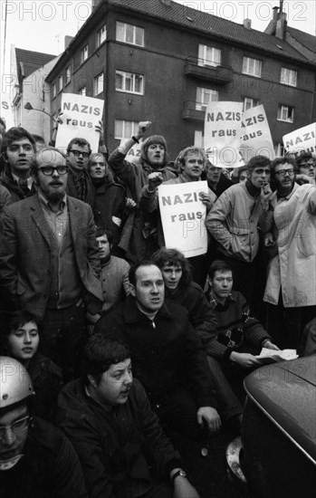 The NPD's right-wing radical action Resistance was a nationwide response to Willy Brandt's 1970 policy of understanding with the East