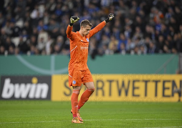 Goal celebration Goalkeeper Martin Fraisl DSC Arminia Bielefeld