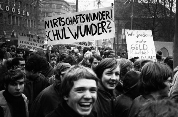 Students in the Ruhr area in the years 1965 to 1971 demonstrated in the Ruhr cities of Dortmund