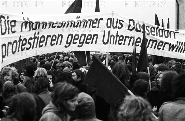 The dismissal of workers at the Mannesmann factory after a spontaneous strike not led by the union provoked protests by Mannesmann workers in Duisburg and other locations on 7 November 1973 and solidarity from workers at other factories