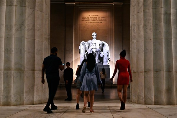 Lincoln Memorial on the National Mall at night