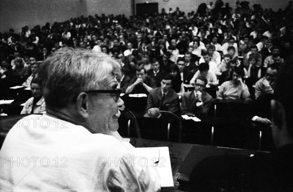Congress of the student organisation SDS Sozialisischer Deutscher Studentenbund at the University of Frankfurt/M. on 22. 5. 1966
