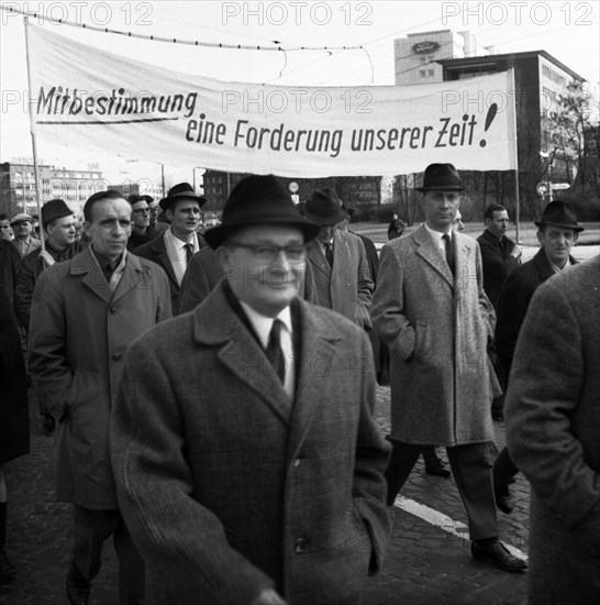 Trade union activities in the years 1965 to 1971 on the subject of co-determination and Montanmitbestimmung in the Ruhr area