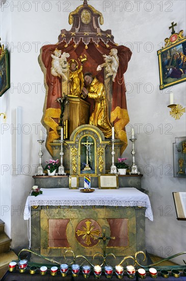 Side altar