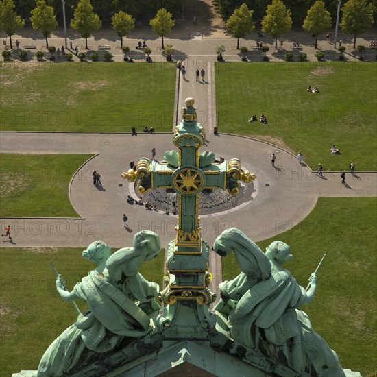 Elevated view over a cross of the Berlin Cathedral onto Lustgaten