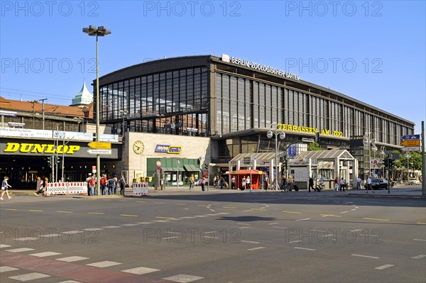 Zoologischer Garten train station