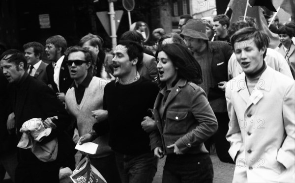 Many thousands of people gathered in Bonn on 11. 5. 1968 for the March on Bonn to protest against the emergency laws