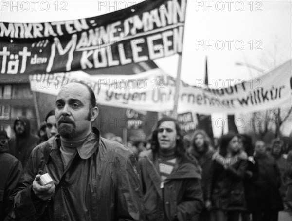 The dismissal of workers at the Mannesmann factory after a spontaneous strike not led by the union provoked protests by Mannesmann workers in Duisburg and other locations on 7 November 1973 and solidarity from workers at other factories