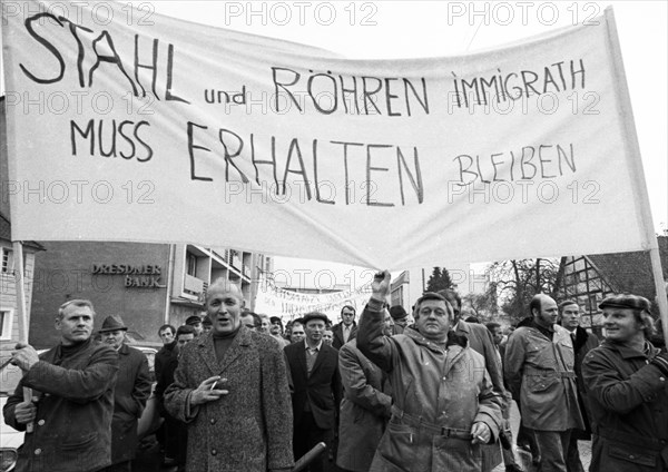 Employees of the Duesseldorf -Reisholz steel and tube works demonstrated on 6 November 1973 in Langenfeld-Immigrath against the loss of jobs