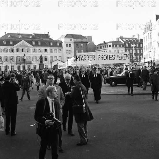 Those who support the Vietnam War betray the gospel of love. Pastors protest. With these slogans and sometimes wearing their robes