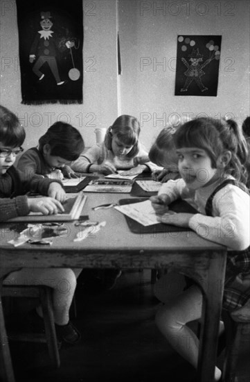 This colliery kindergarten with lots of music and paintings by Ruhrkohle AG