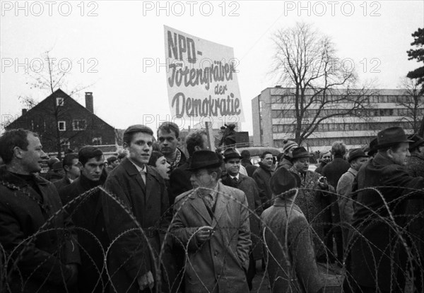 Several hundred demonstrators