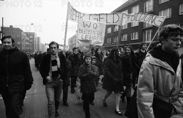 Students in the Ruhr area in the years 1965 to 1971 demonstrated in the Ruhr cities of Dortmund