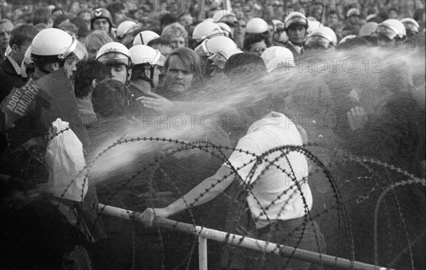 Far-reaching peaceful protests by students at the University of Muenster during the 1968 election campaign were answered by the police with the use of water cannons