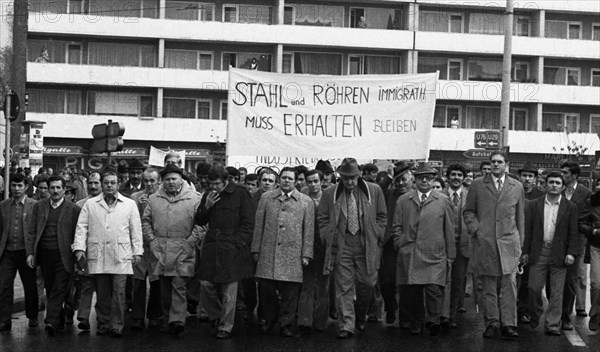 Employees of the Duesseldorf -Reisholz steel and tube works demonstrated on 6 November 1973 in Langenfeld-Immigrath against the loss of jobs