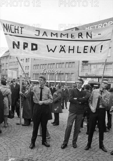 An expellees' rally on 30 May 1970 in Bonn with the NPD